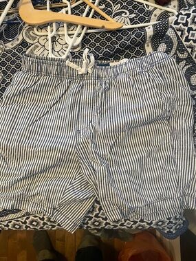Striped linen blend old navy shorts M
